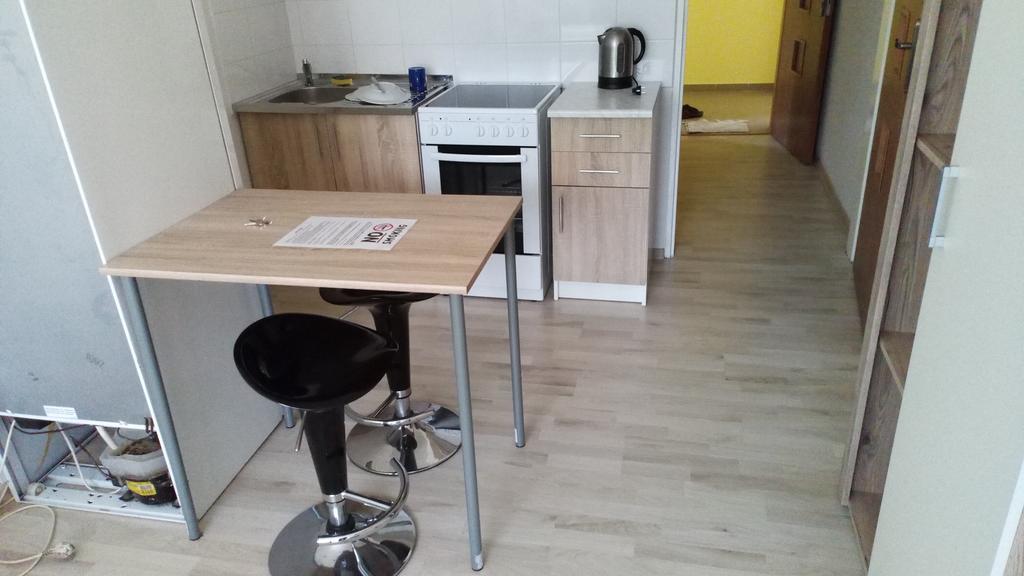 Aparthotel Usmev 오스트라바 외부 사진