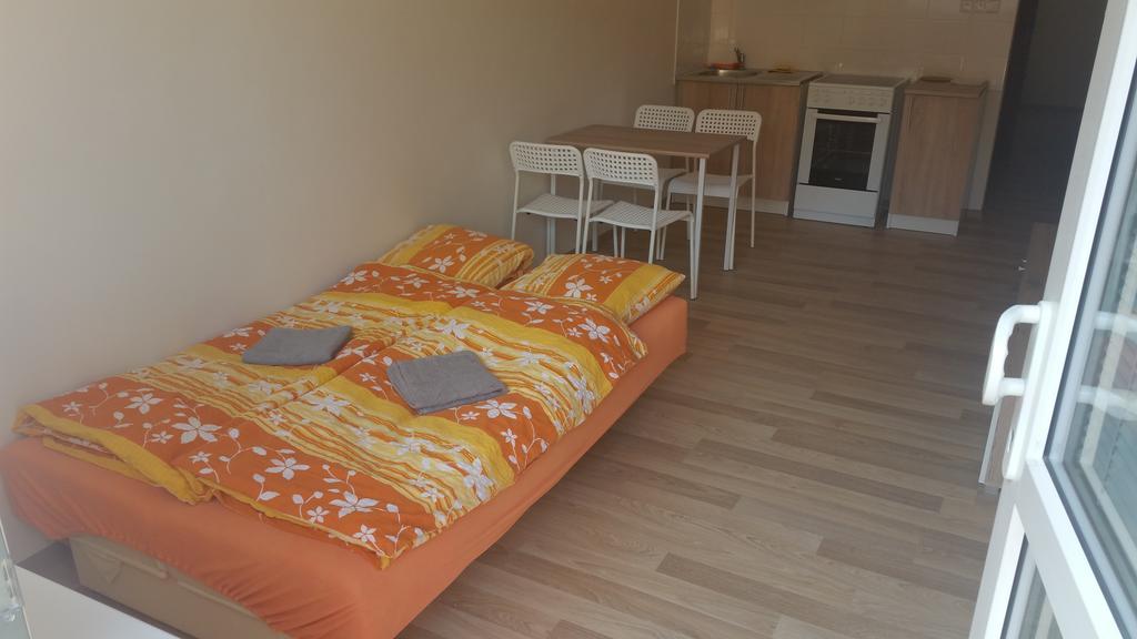 Aparthotel Usmev 오스트라바 외부 사진